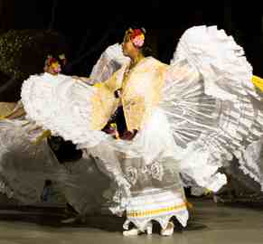 traditional mexican clothing